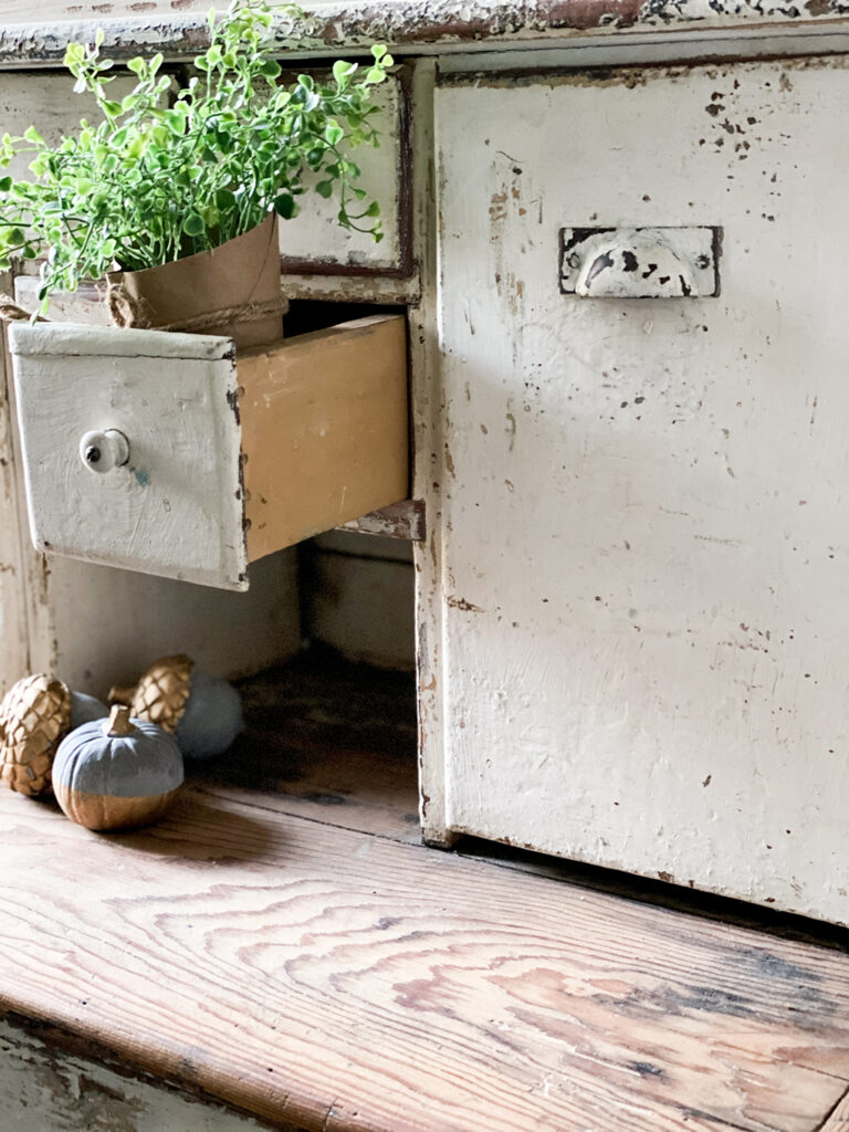 Something Borrowed Something Blue athymeformilkandhoney.com #farmhouse #farmhousedecor #vintagedecor #vintagecupboard small drawers